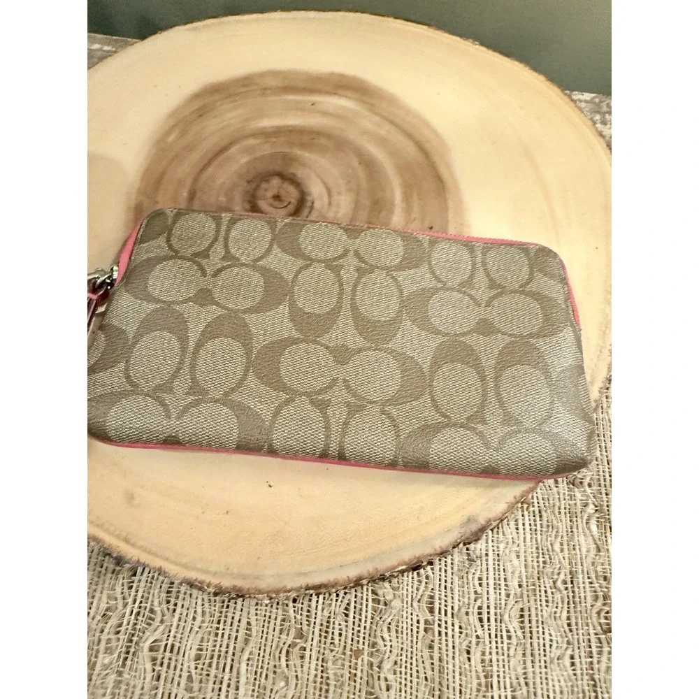 COACH Signature Margot Carryall & Wrislet 2pc Set Khaki & Pink PVC Crossbody - Picture 16 of 16